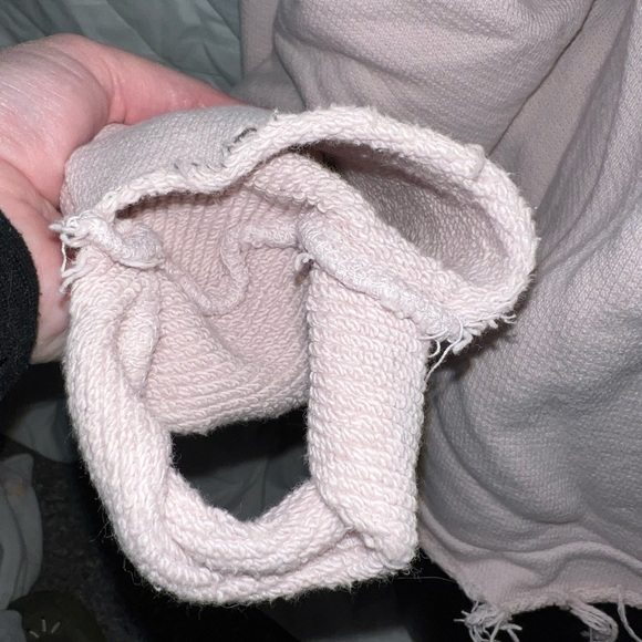 good hYOman Distressed Cropped Sweatshirt - Picture 4 of 11